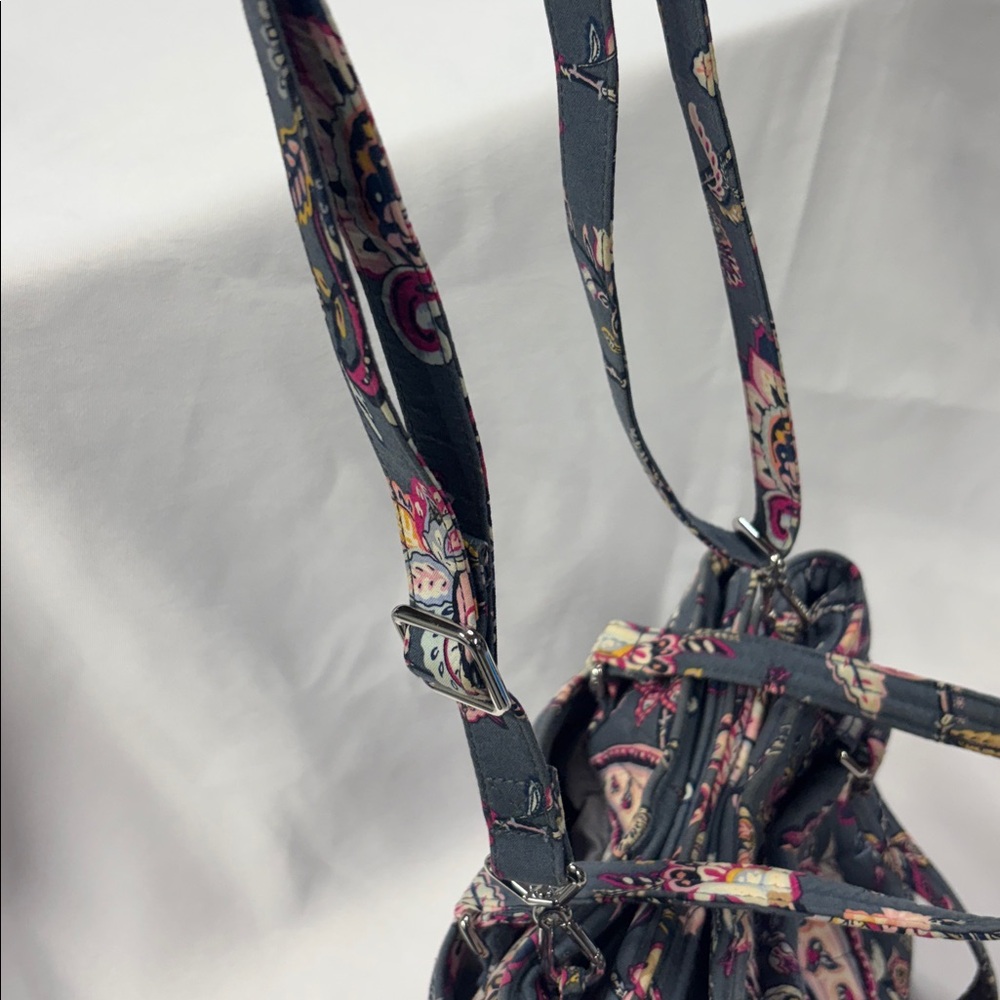 Vera Bradley Floral Quilted Women's Purse - Picture 7 of 9